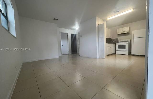 919 NW 2nd Ave photos photos