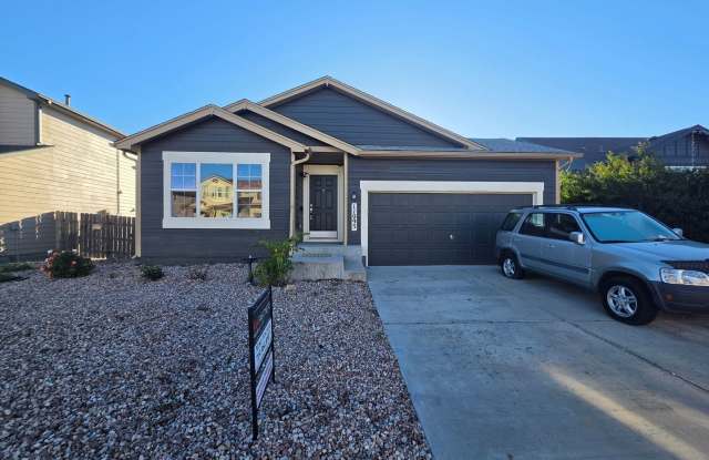 Move-In Ready 5-Bed Ranch with Open Concept & Main-Level Living Gallery 1