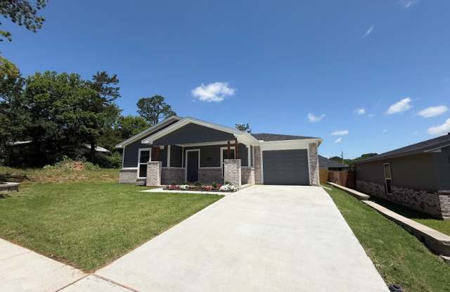 2409 Miller Street - 2409 Miller Street, Denison, TX 75020