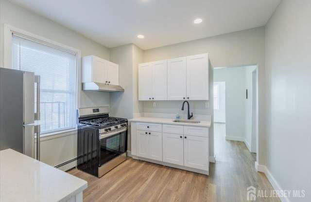 382 Summit Avenue photos photos