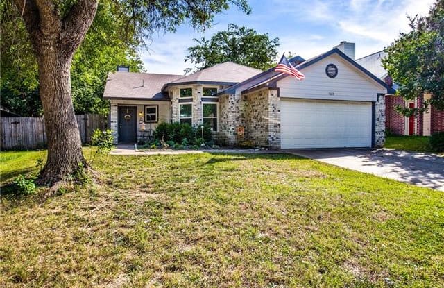 5613 Stone Meadow Lane - 5613 Stone Meadow Lane, Fort Worth, TX 76179