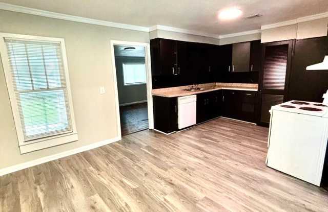 1014 Cherry--Coming Soon! photos photos