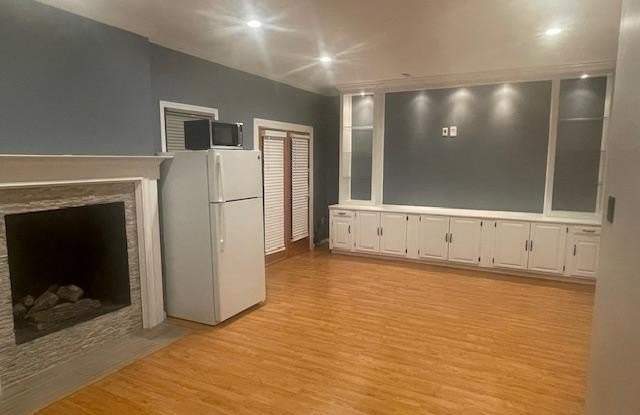 14528 SMITHWOOD DR #LOWER LEVEL Gallery 4