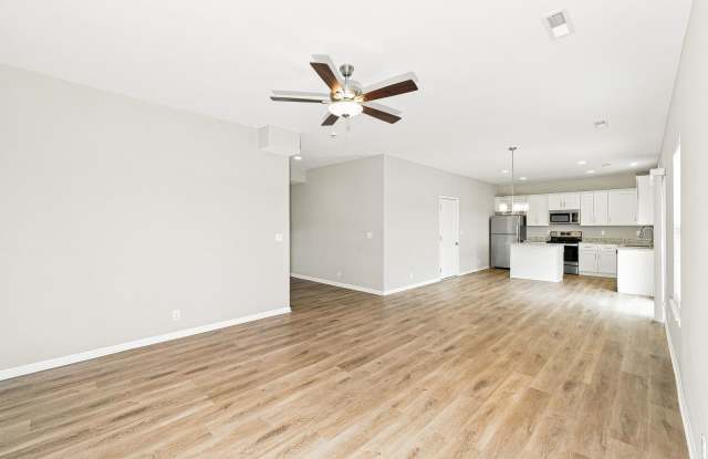 4 Bedroom in Blue Springs, MO! Gallery 4
