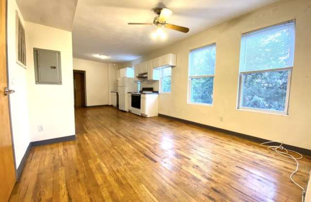 840 Huntington Ave. photos photos