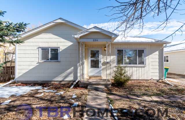 2216 Macon St - 2216 Macon Street, Aurora, CO 80010