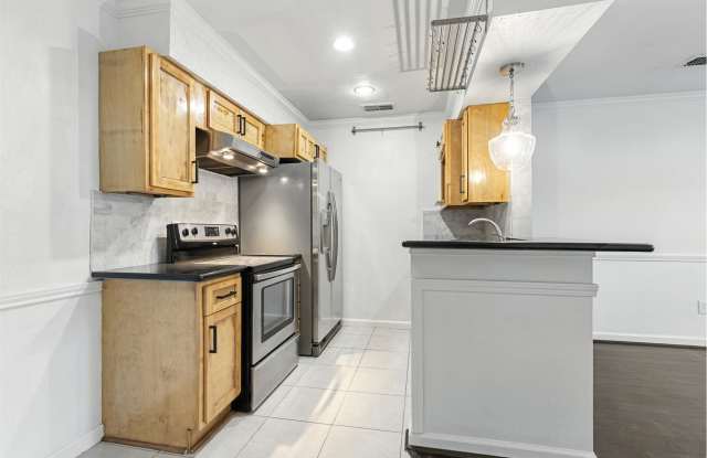 Whisperwood Condos - 8801 Hammerly Boulevard, Houston, TX 77080