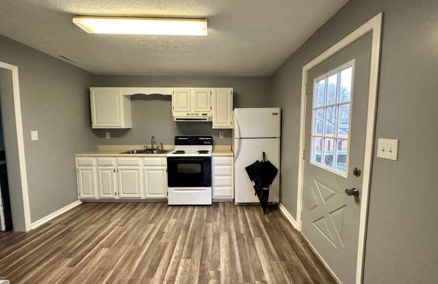 2 Bedroom, 1 Bath Upstairs Studio Apartment photos photos