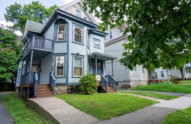 511 Columbus Street - First Floor Apartment Available June 1, 2025 - 511 Columbus Avenue, Syracuse, NY 13210