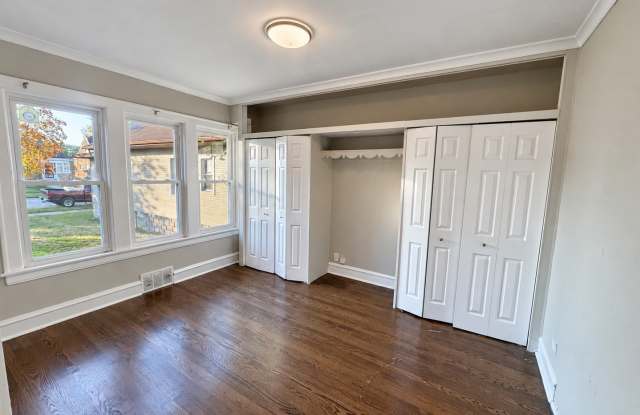 657 Freeland Avenue Gallery 4