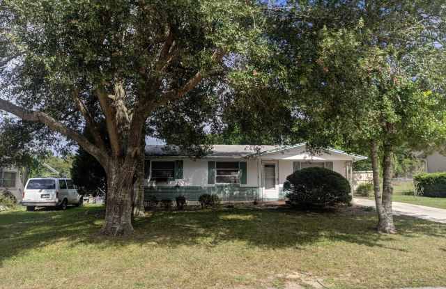 Nice 2/1 Home in Beverly Hills With Great Enclosed Florida Room photos photos Nice 2/1 Home in Beverly Hills With Great Enclosed Florida Room photos photos