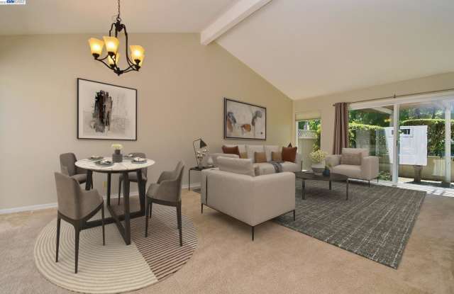 2001 Rancho Verde Cir Gallery 3