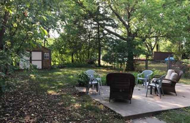 1908 Jackson St NE - 1 photos photos