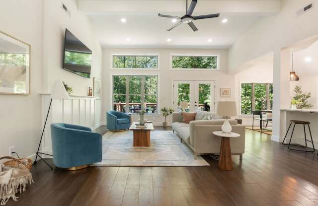 Private Wooded Retreat with Flexible Living Space in Chapel Hill Gallery 4