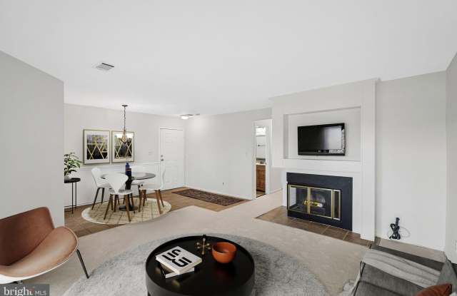 11144 BEAVER TRAIL Court Gallery 1