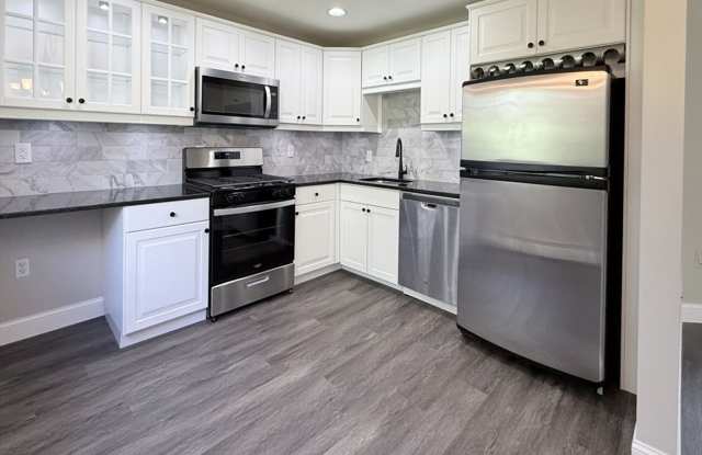 2 bedroom in sought after Heritage Green Condo Association Gallery 3