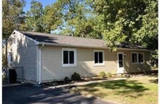 130 CLUBHOUSE Road - 130 Clubhouse Road, Browns Mills, NJ 08015