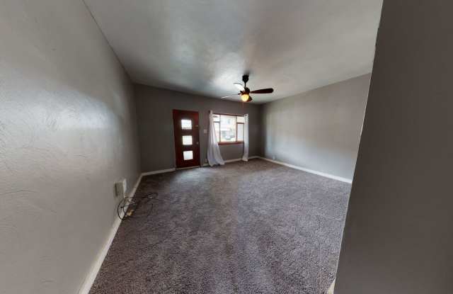 Refreshed 2 Bed 1 Bath Home for Rent in McKees Rocks Gallery 4