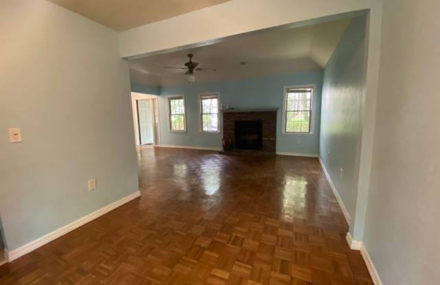 Charming 2-Bedroom Home in Quail Court at Haile Plantation Gallery 1