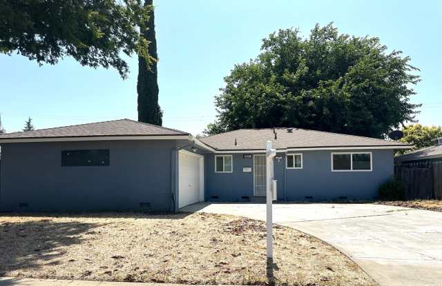 Beautifully remodeled home in Merced photos photos