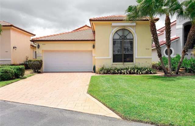 9080 Villa Portofino Cir photos photos