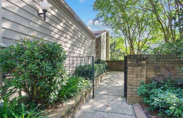 587 BEAU CHENE Drive Gallery 4