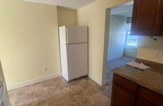 Charming 1 Bedroom 1 Bath Apt. in Middleboro Gallery 4