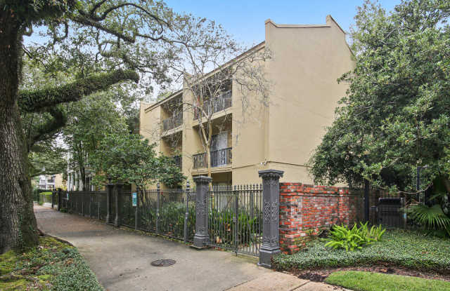 2255 St Charles Ave photos photos