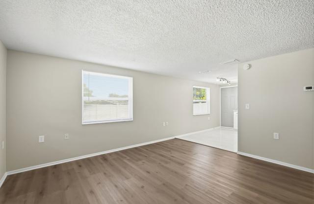 NEWLY REMODELED AND READY FOR YOU TO MOVE IN! Gallery 4