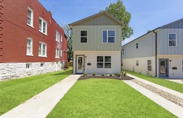 4521 Forest Avenue Gallery 4
