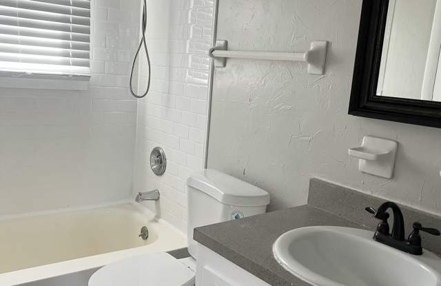 104 James Milton Ct photos photos