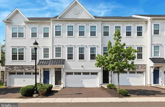 2254 MATTS WAY photos photos