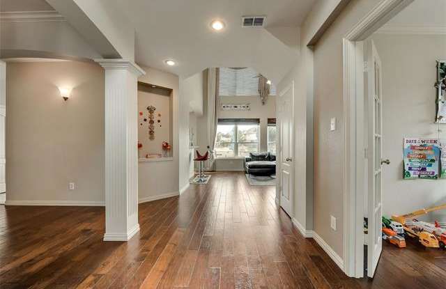 1545 Briar Meadow Drive Gallery 4