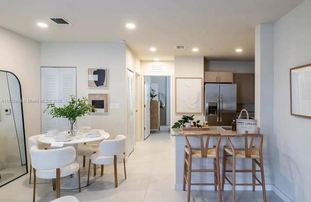 628 NE 2nd St photos photos