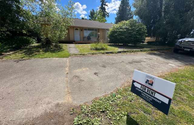 3 Bed 1 Bath Home in Ferndale with Fenced Backyard photos photos