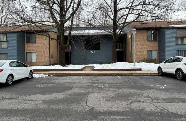 223 Medford Court unit: E photos photos