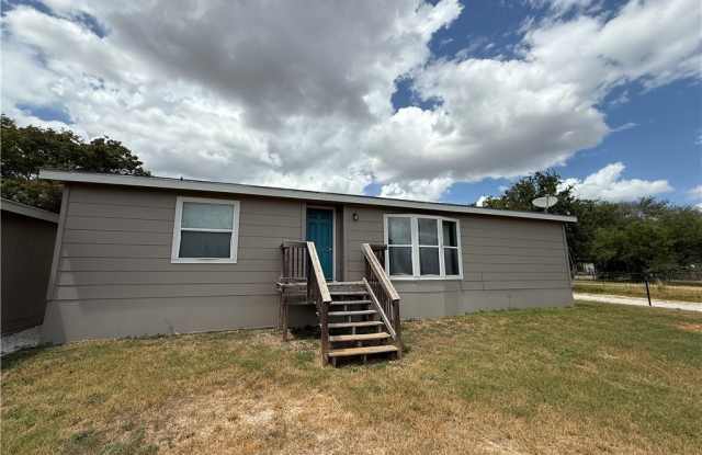 1045 Ferryboat Lane photos photos
