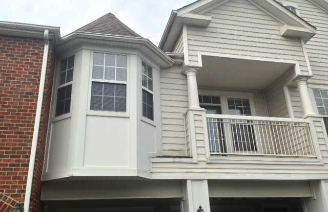 Beautiful 1-Bedroom, Upper Level with Garage in Sought After Carriage Hill on Pantops Mountain photos photos