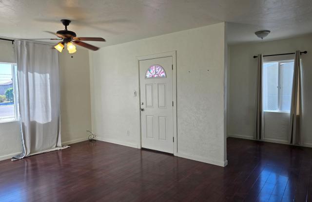 Modern Comfort Meets Style: Updated 2-Bedroom Gem with Spacious Backyard in Prime Yuma Location Gallery 4
