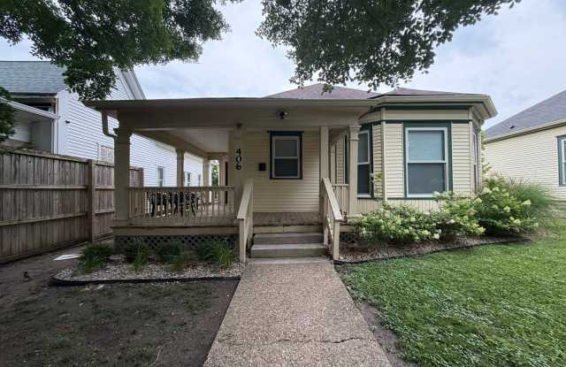 406 E 6th St - 4 Bed/4 Bath - Fully Furnished - Located Right By Kirkwood! photos photos