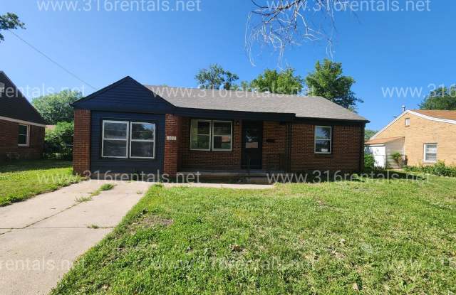 $1,250 - 3 bed 1 bath - Newly Renovated Single Family Home photos photos
