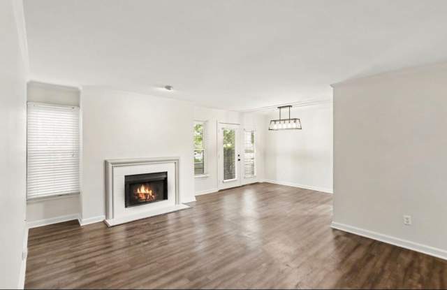 GreenHills Condo! Gallery 1