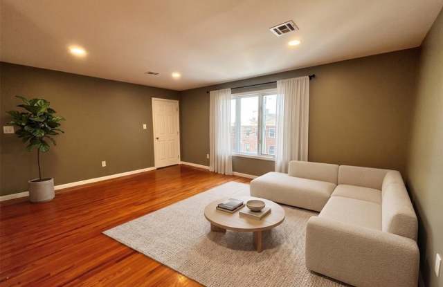 7100 Durham Avenue Gallery 1