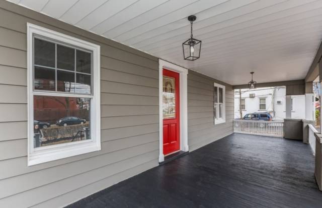 57 WALNUT ST FL 1 Gallery 2