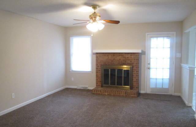 5701 Hollirose Drive Gallery 2