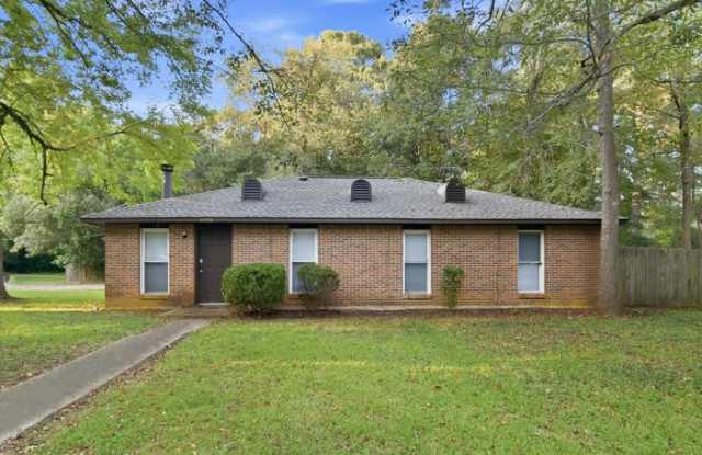 6201 Dalford Drive Gallery 1