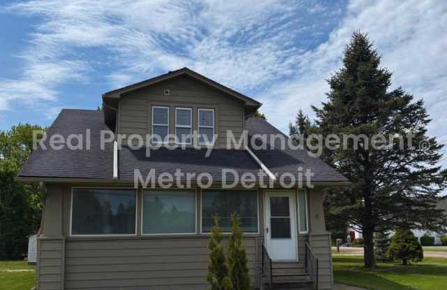 SPRING INTO YOUR NEW HOME photos photos