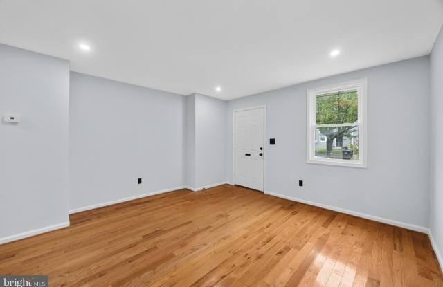 5433 C Street SE Gallery 4