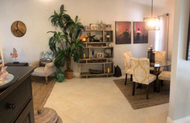 13147 Hampshire Court Gallery 4