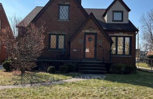 4435 Sheraton Dr Up photos photos